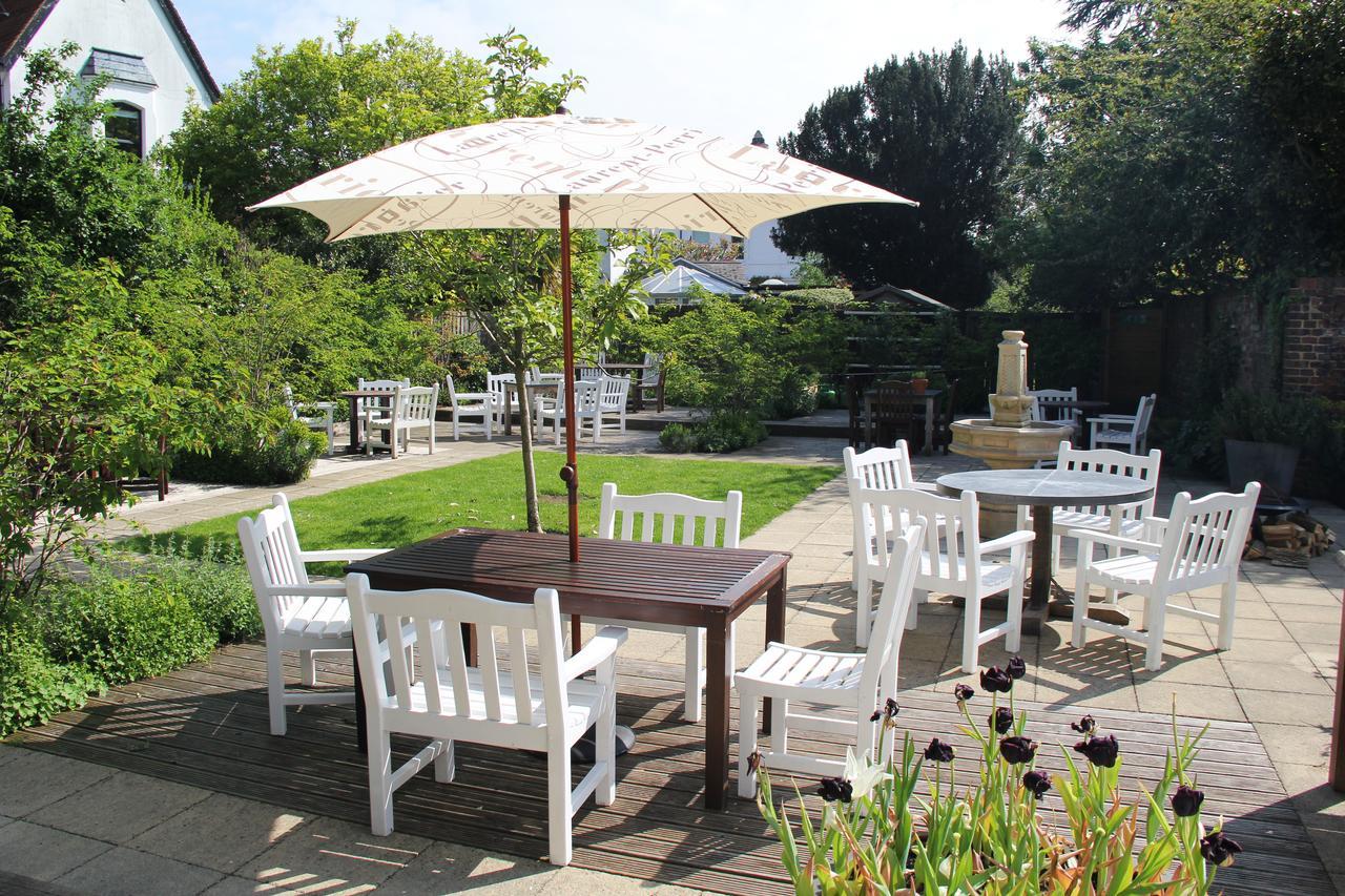 Bel And The Dragon-Cookham Hotel Exterior photo